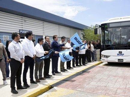 BUAP incorpora 31 nuevas unidades al Sistema de Transporte Universitario