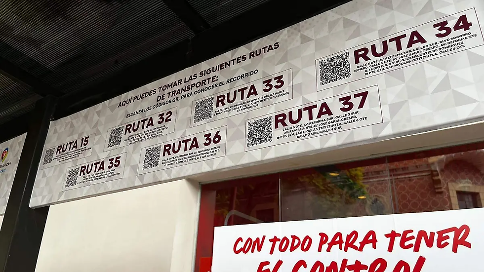 Instalan códigos QR en paraderos de Tehuacán para consultar recorridos del transporte público