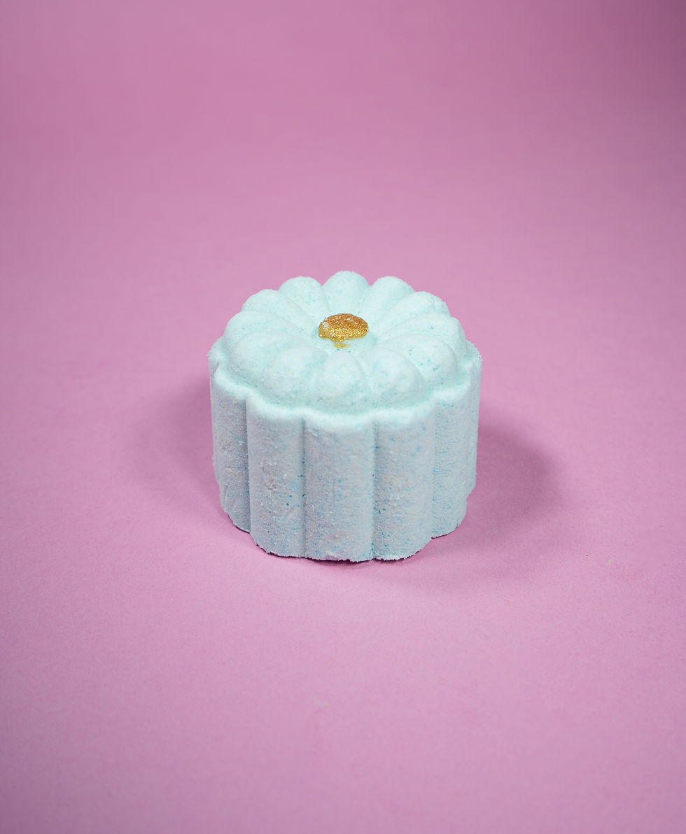 Thumbnail: Gift Box of 4 Flower bath bombs