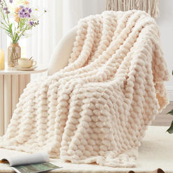 Plush Fleece Throw Blanket in Beige