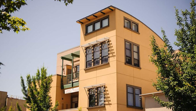 Two Thirty-Five Luxury Suites: Orchard Suite