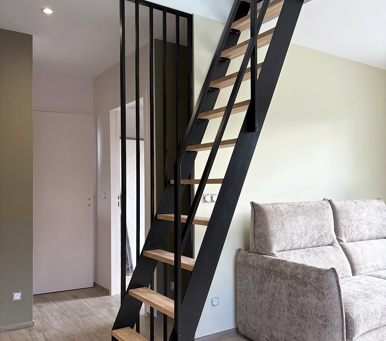 escalier-sur-mesure-echelle-acier.png