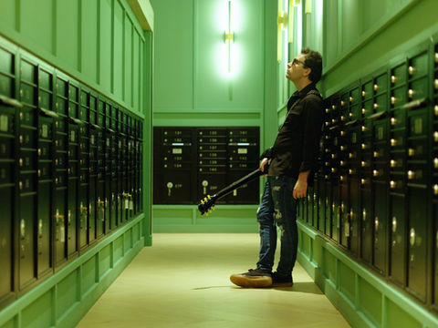 Kind Villain’s current single ‘I’m A Little Off’ is forging a powerful personal connection with an audience of fans who connect with its first-person reflection of dealing with neurodivergency. Now Kind Villain - a project led by the 21-year-old Tampa Bay musician Ev Frederick - launches the track’s accompanying video for the song as he introduces himself to UK audiences.    LATCH Magazine had a brief chat with Ev last week.