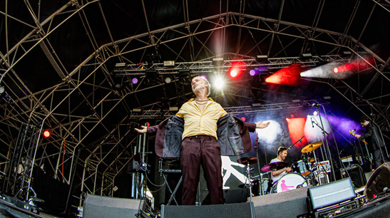Super Furry Animals, Baxter Dury, Los Campesinos!, Divorce & Pys Melyn @ Museum Gardens, York - 11th