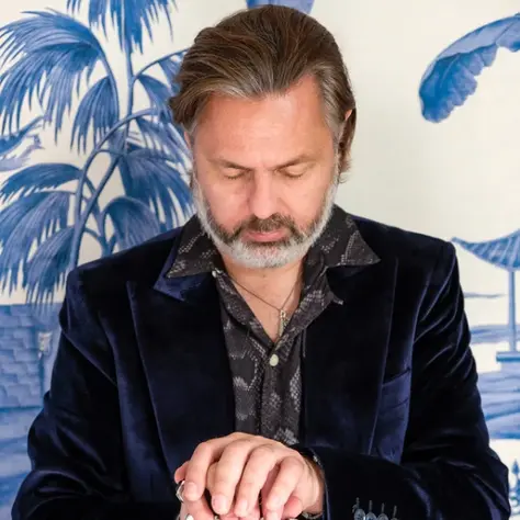 The Gleeman (aka Dean Morris) returned on 27th March with ‘Even If You Miss’, the second mini-album in an ambitious trilogy of releases that also includes January’s ‘You’ll Land Among The Stars’ and the forthcoming full-length album ‘Shoot For The Moon’ (out 11 th September 2026). Released just weeks apart, the trilogy stands as a defiant statement of creative momentum, proving that age does not stifle ambition, imagination, or prolific output but sharpens it.    LATCH Magazine spoke to Dean last week, just after the release of the 2nd mini album.