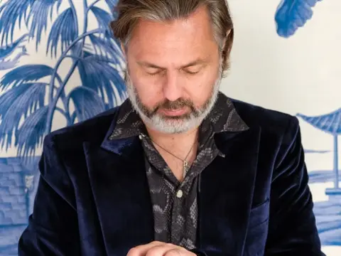 The Gleeman (aka Dean Morris) returned on 27th March with ‘Even If You Miss’, the second mini-album in an ambitious trilogy of releases that also includes January’s ‘You’ll Land Among The Stars’ and the forthcoming full-length album ‘Shoot For The Moon’ (out 11 th September 2026). Released just weeks apart, the trilogy stands as a defiant statement of creative momentum, proving that age does not stifle ambition, imagination, or prolific output but sharpens it.    LATCH Magazine spoke to Dean last week, just after the release of the 2nd mini album.