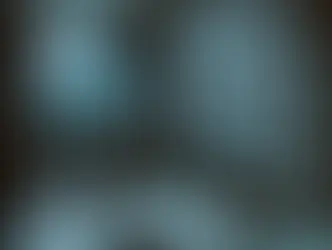 L’Enfance Profanée : Entre Souvenirs Déformés et Cauchemars Réels