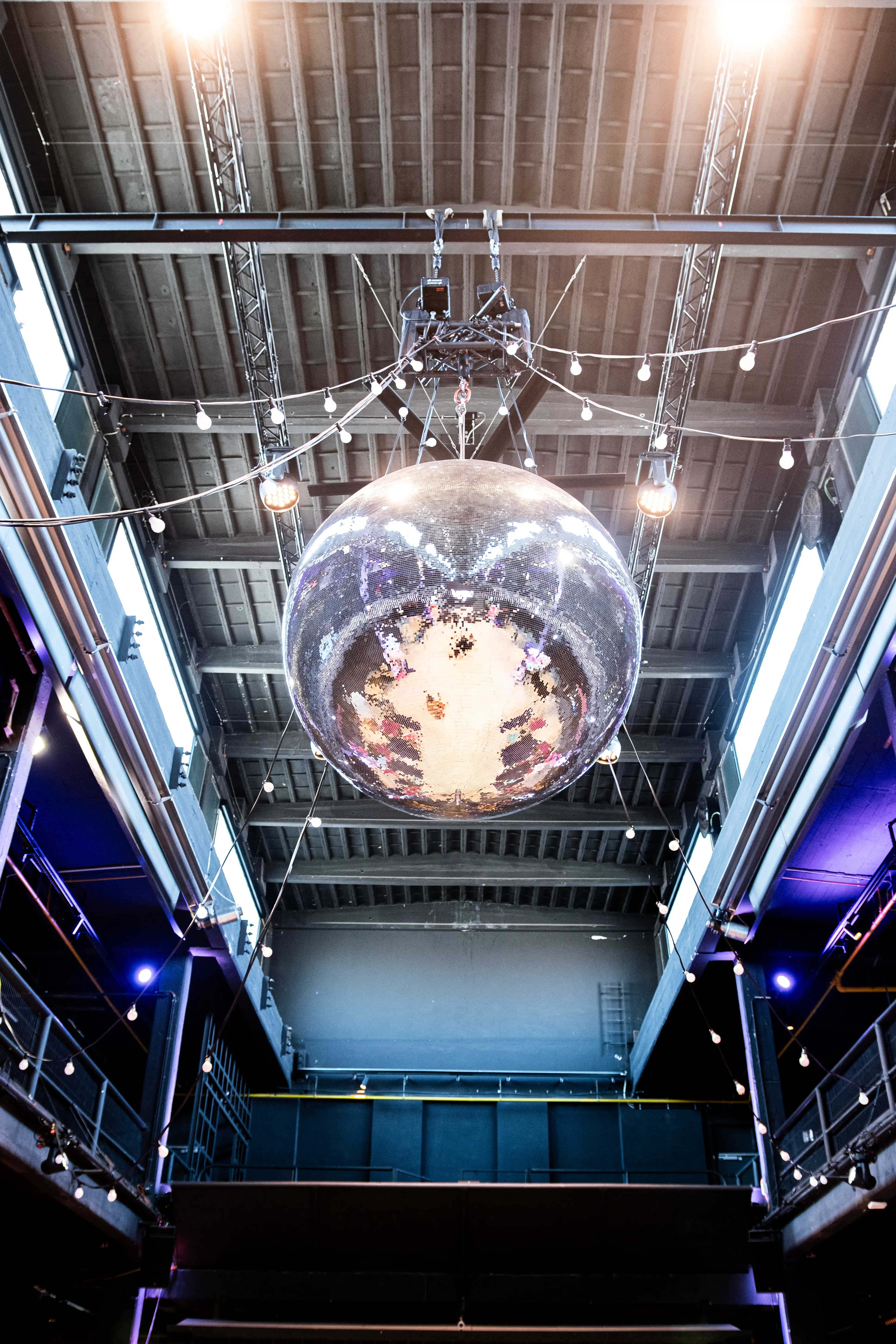 Spiegelkugelinstallation für Markenevent in Berlin