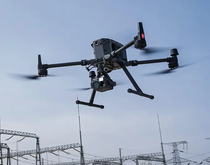 Topografía de alta precisión; inspección de líneas eléctricas; batimetría aérea; ingeniería civil compleja.