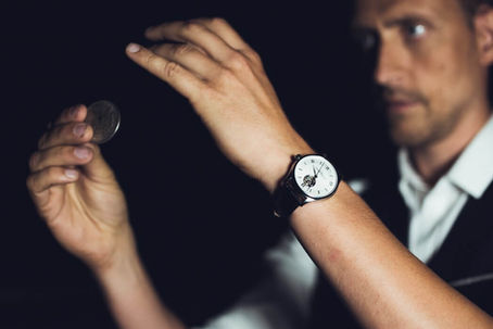 Magicien ou mentaliste : quelles différences concrètes ?