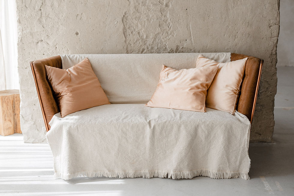 Thumbnail: Növényi festett hernyóselyem párnahuzat