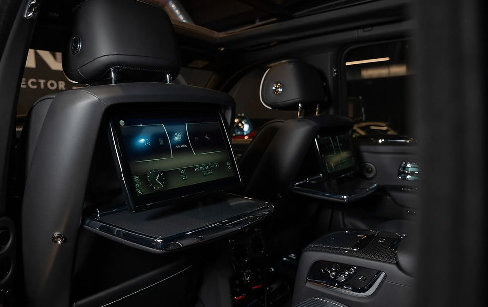 Miniatura: Rolls Royce Cullinan Black Badge