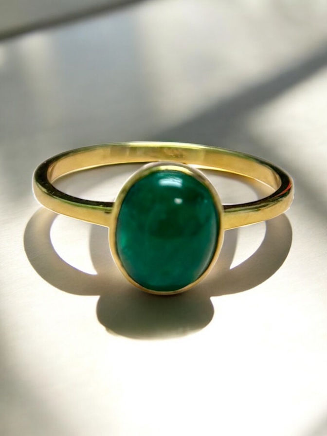 Yellow gold Emerald ring