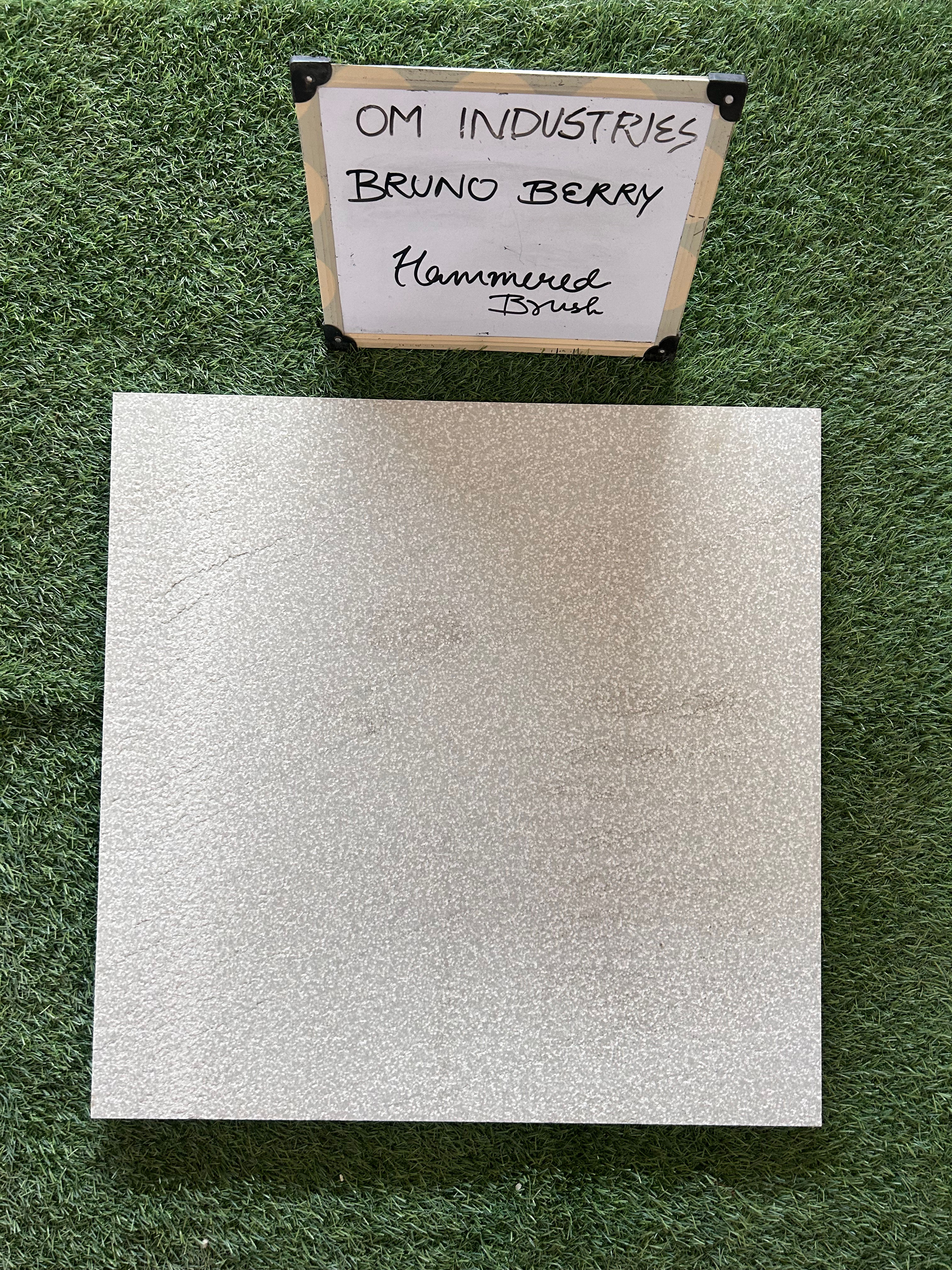 Bruno Berry: Hammered Brush