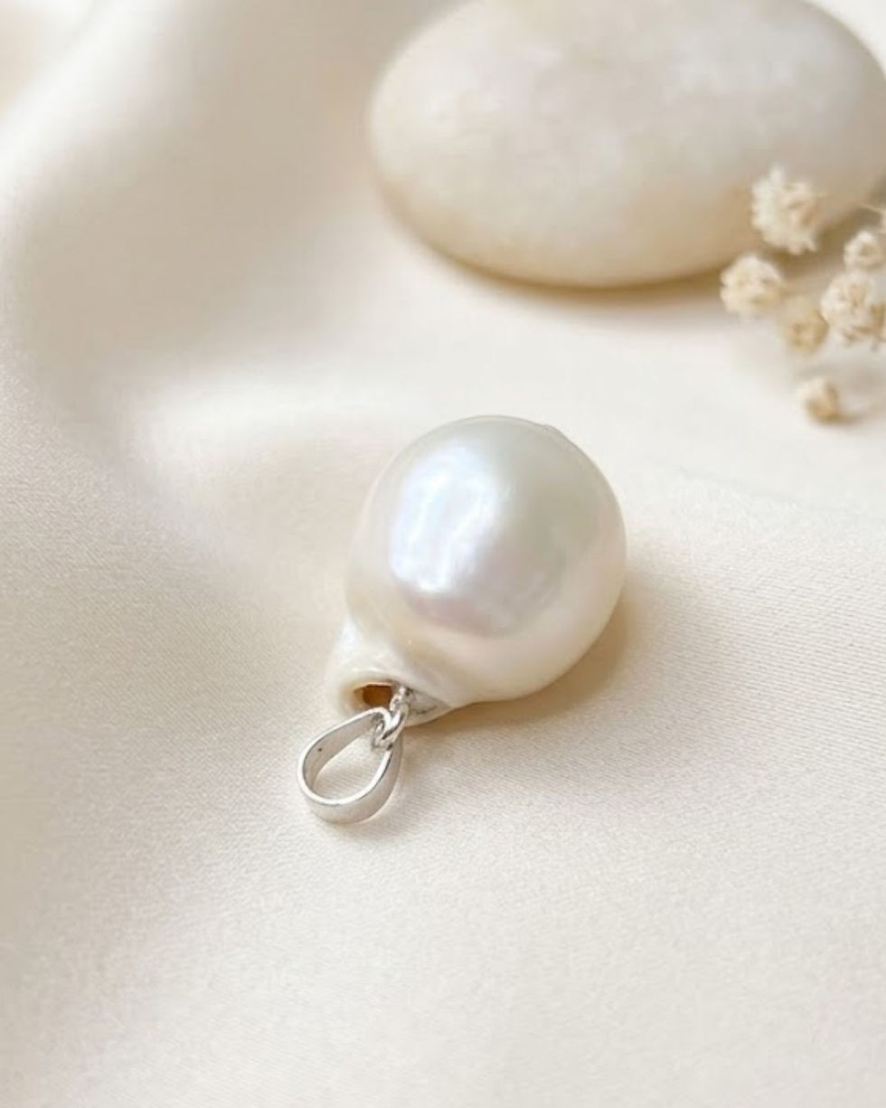 Thumbnail: everyday pearl silver pendant for women