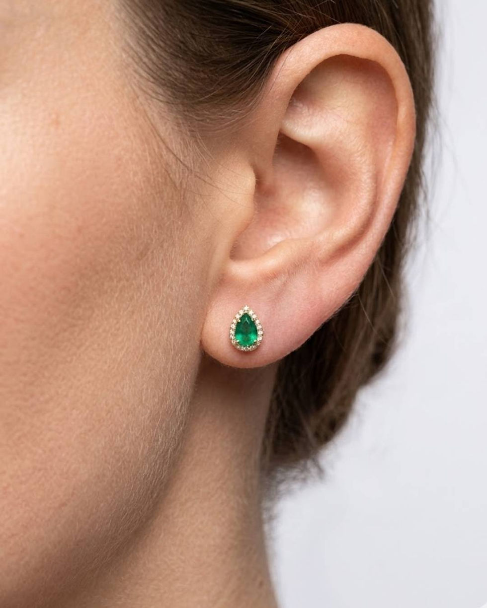 gold emerald diamond earrings