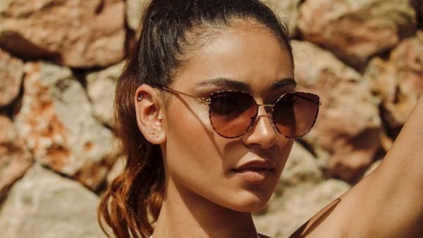Miniature : lunettes tropézienne Kate  porté par un mannequin