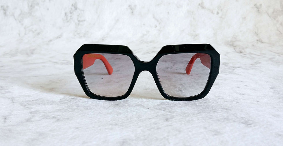 Thumbnail: Lunettes tropéziennes Brigitte en cuir orange