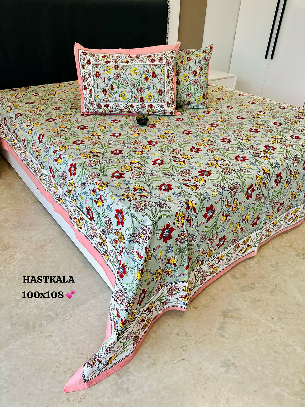 Thumbnail: Hastkala | Premium King Size Bedsheet | 100*108