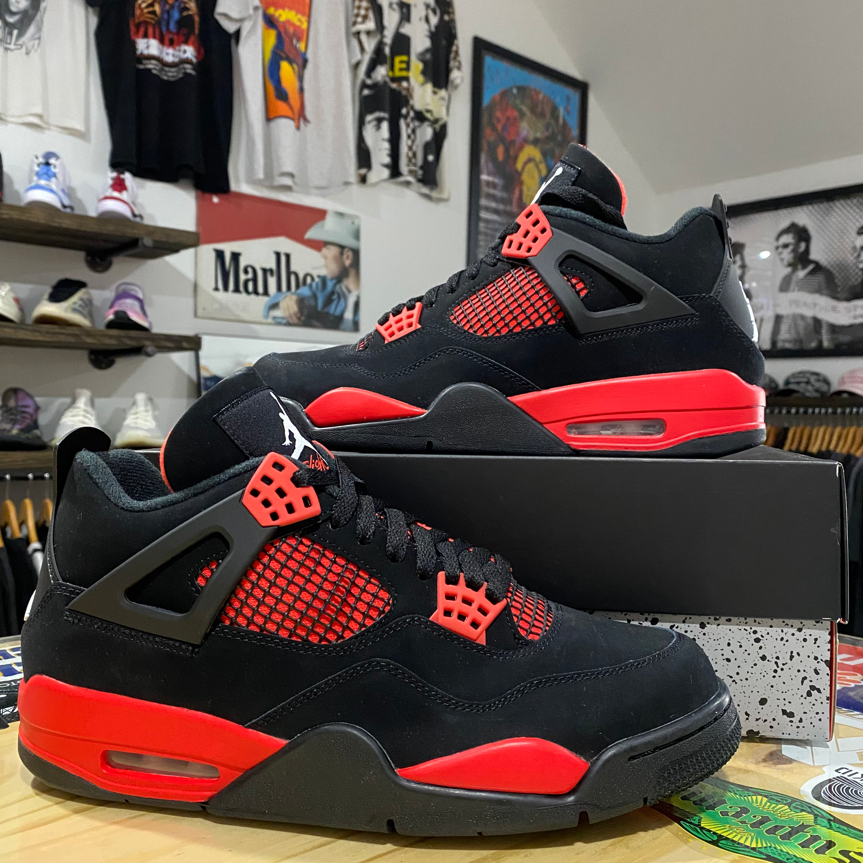 red thunder jordan 4 size 10
