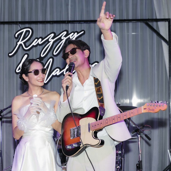 “รัฐ Tattoo Colour” แต่งงาน ; Ringside Entertain News