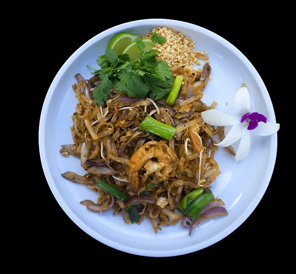 PADTHAICenterpiece_edited.webp
