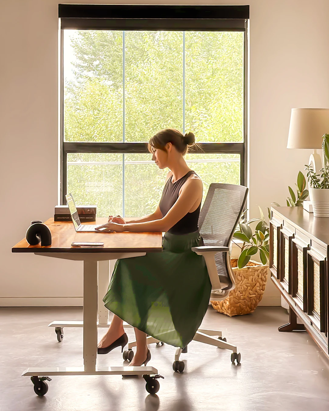 Feng Shui Tips for Home Offices: Boosting Productivity