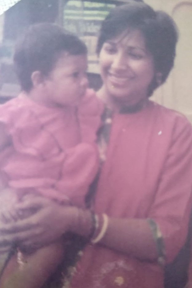 Deep Sodhi, Zameer Singh Sodhi, mother with son