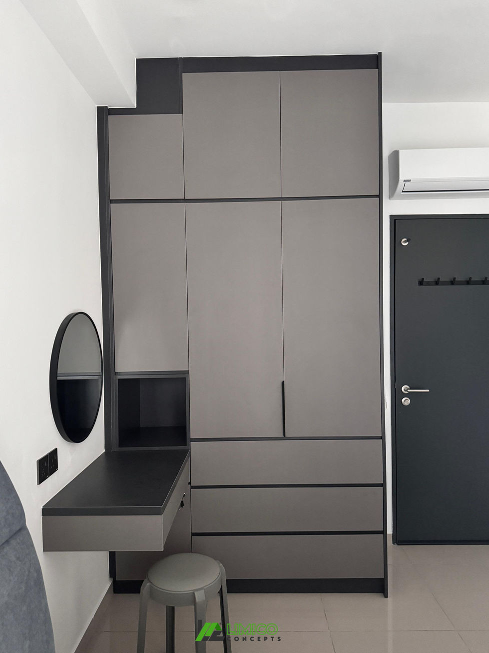 Dressing cabinet