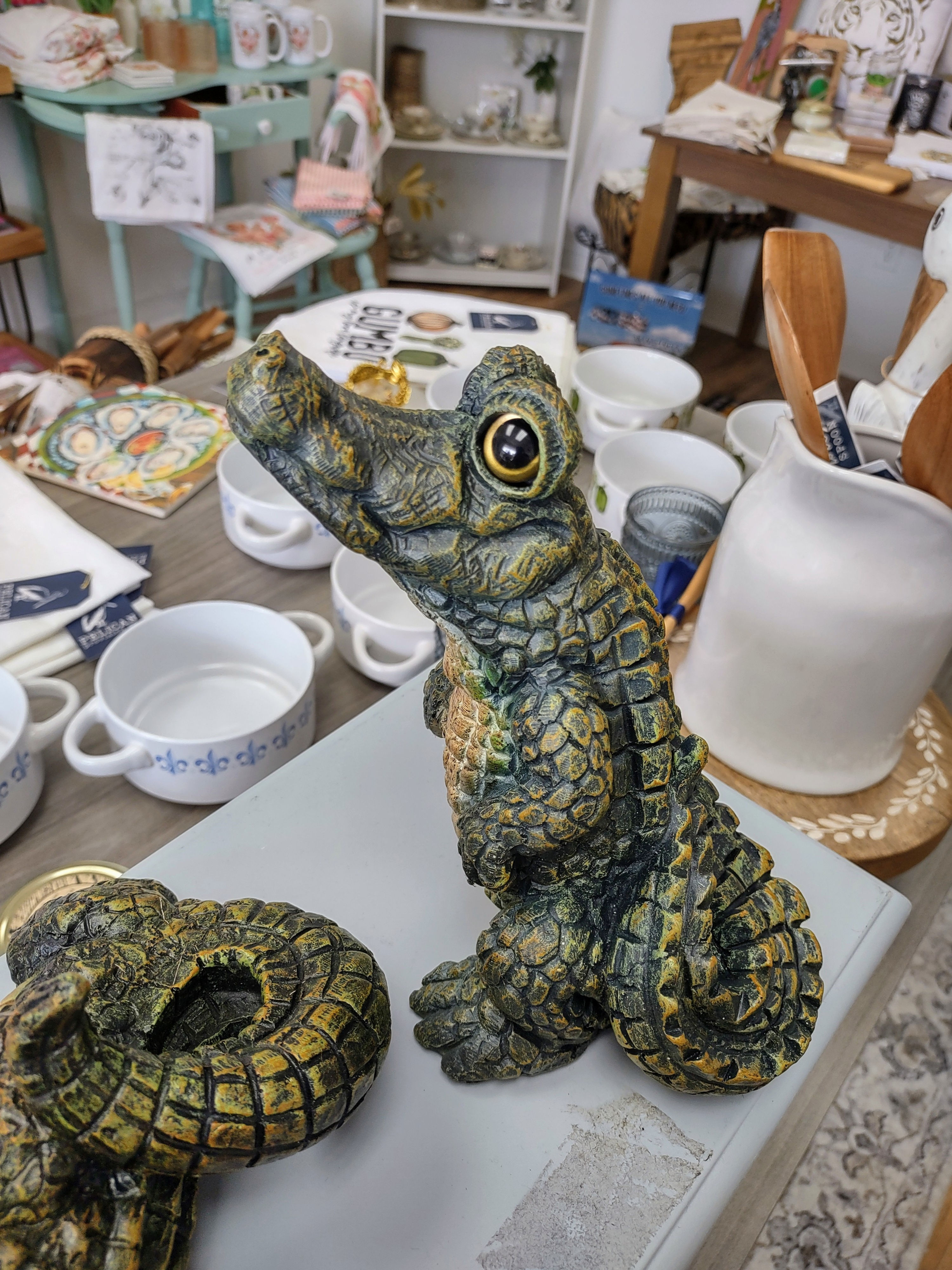 Standing Alligator 8"