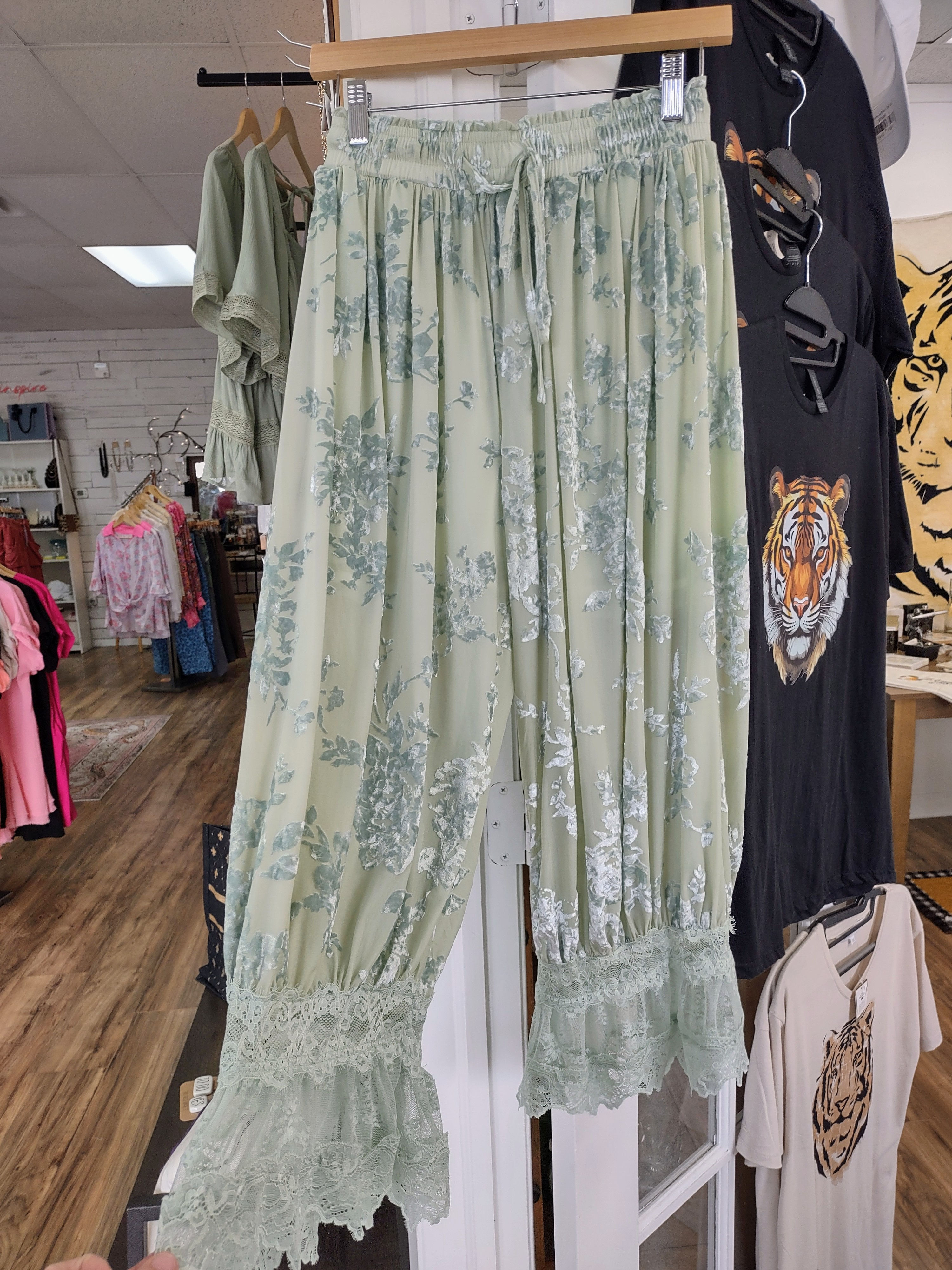 Lace Lantern Pants, Mint