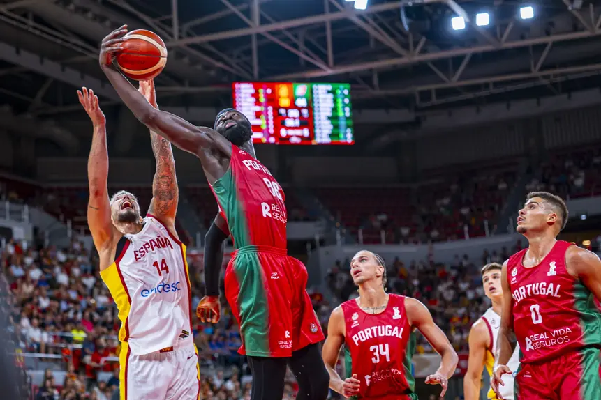 Portugal joga hoje apuramento do mundial de basquetebol em Matosinhos