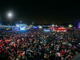 Queima das Fitas anuncia os Two Door Cinema Club e novo método de pagamento no recinto