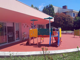 Parques infantis das escolas renovados