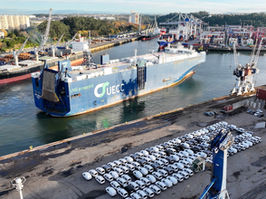 Porto de Leixões realiza operação inédita para exportação veículos da Stellantis