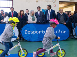 Alunos de Matosinhos receberam bicicletas do projeto "Desporto Escolar Sobre Rodas"