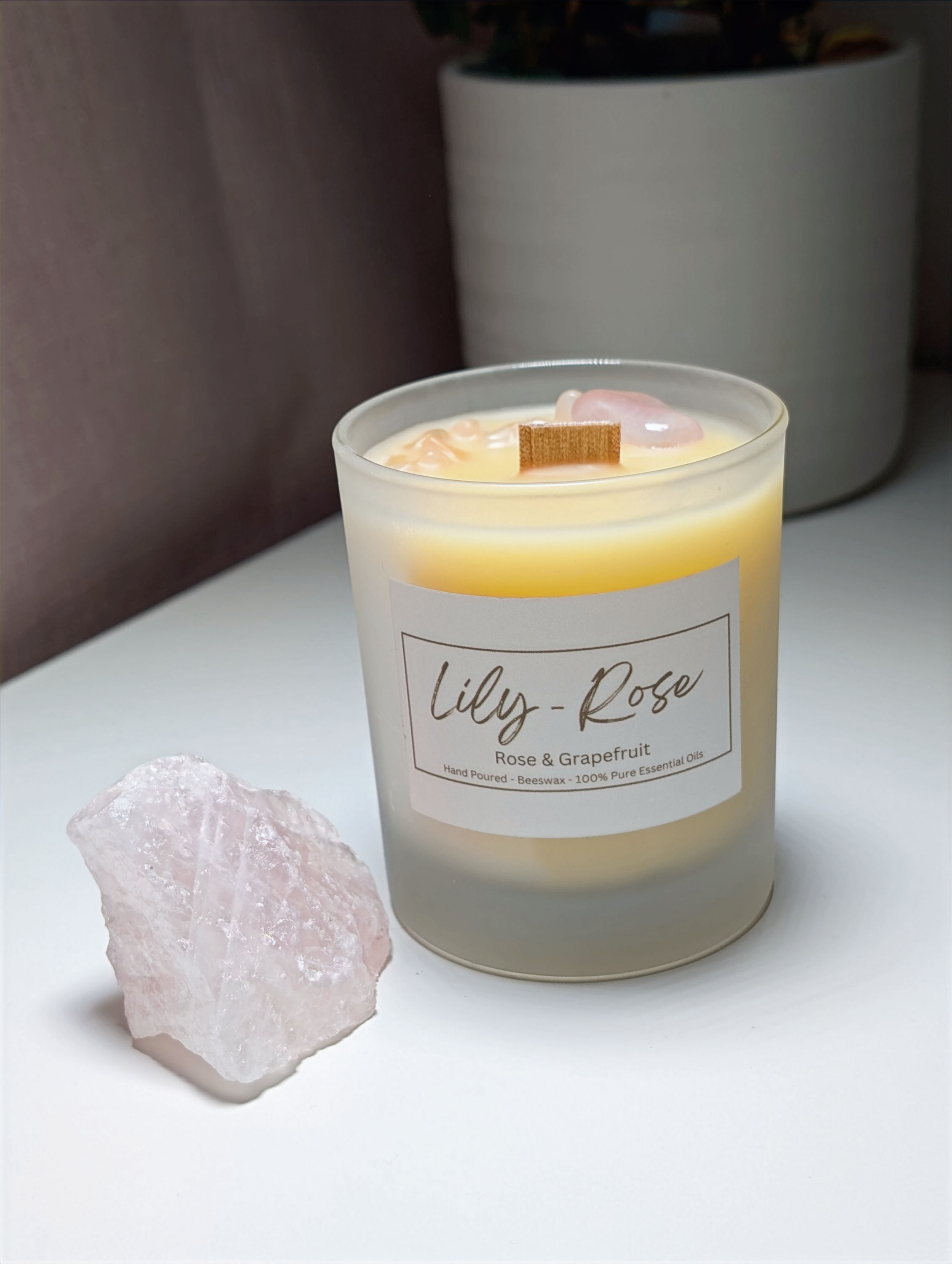 Large rose and grapefruit candle
