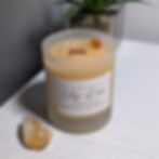 A non-toxic beeswax candle