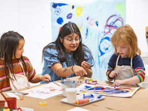 How Parents Shape Language Learning in Deaf Children Through Gaze and ASL