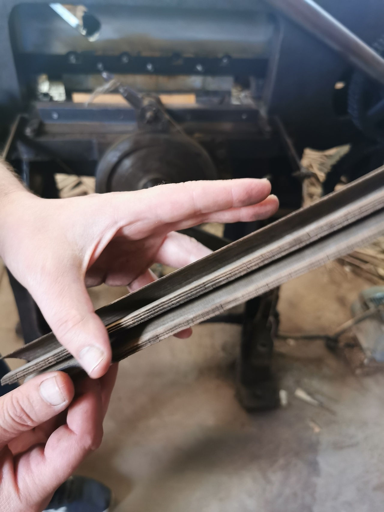 lamelle de bois découpe, éventai processus de fabrication, éventailliste français espagnol