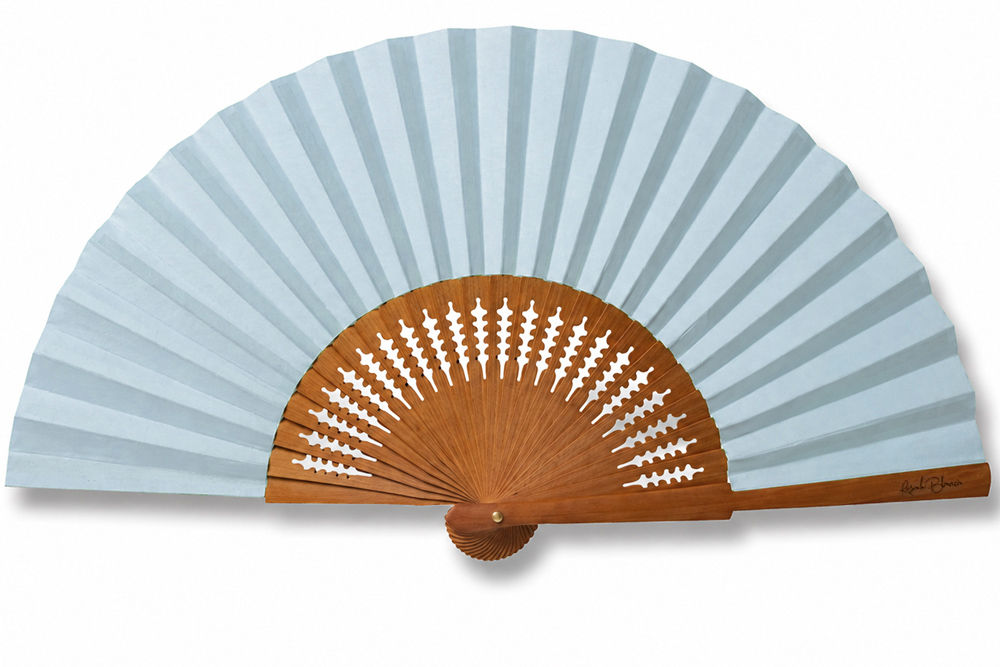 éventail bleu ciel uni