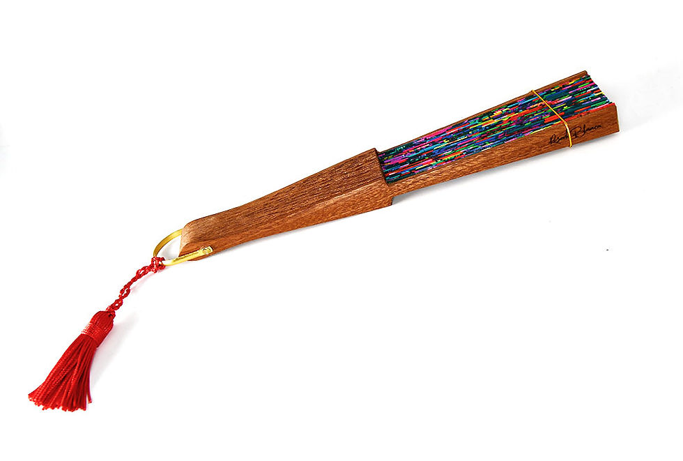 Miniature : Tropica - éventail en bois de Sipo et motifs colorés