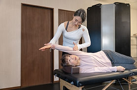 肩関節ストレッチ