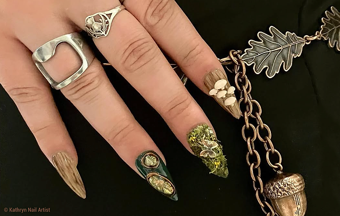 Woodsy Nails.png