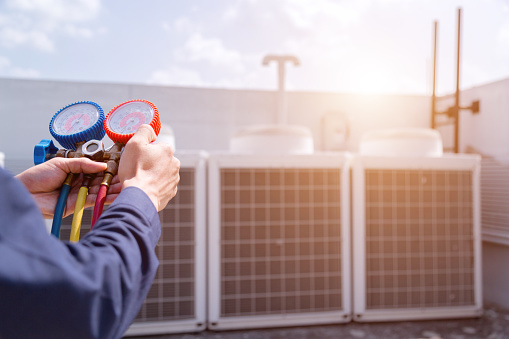 How to Tell When You Need Heating and Cooling Repair Services