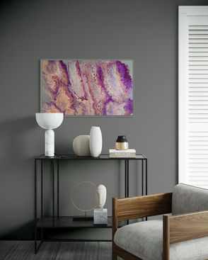 quadro astratto sui toni del rosa e grigio