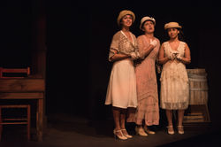 Anna_in_the_Tropics-306