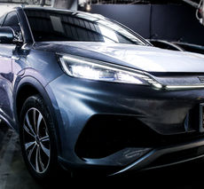ผลงานซ่อมกระจกหน้ารถ Lexus NX 300h