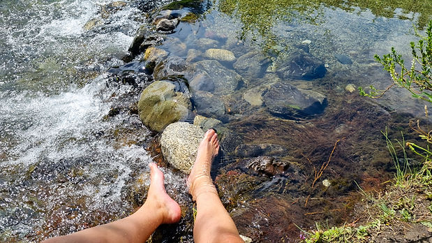 refreshing-feet-in-a-stream-2024-10-17-17-22-17-utc.jpg