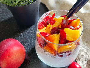 Verrines de Yaourt Grec, Muesli et Fruits : Un Délice Équilibré pour les Gourmands